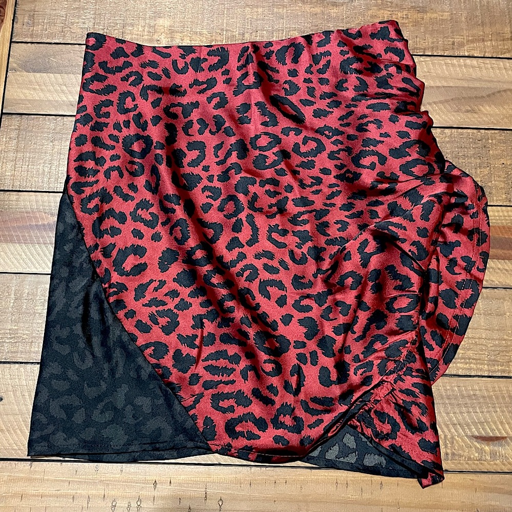 Leopard print mini